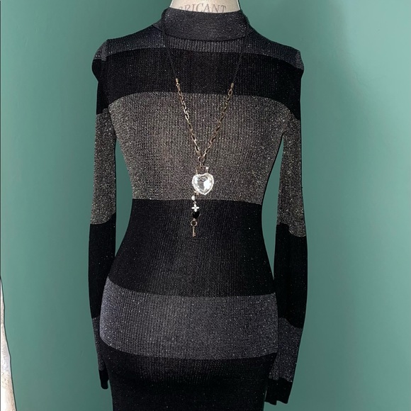 SOLD. New without tags White House Black House Market - Picture 2 of 5